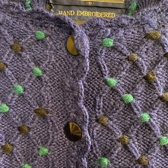 𝅺VINTAGE Herman Geist Small 100% Wool Blue Button Sweater. - Picture 3 of 10